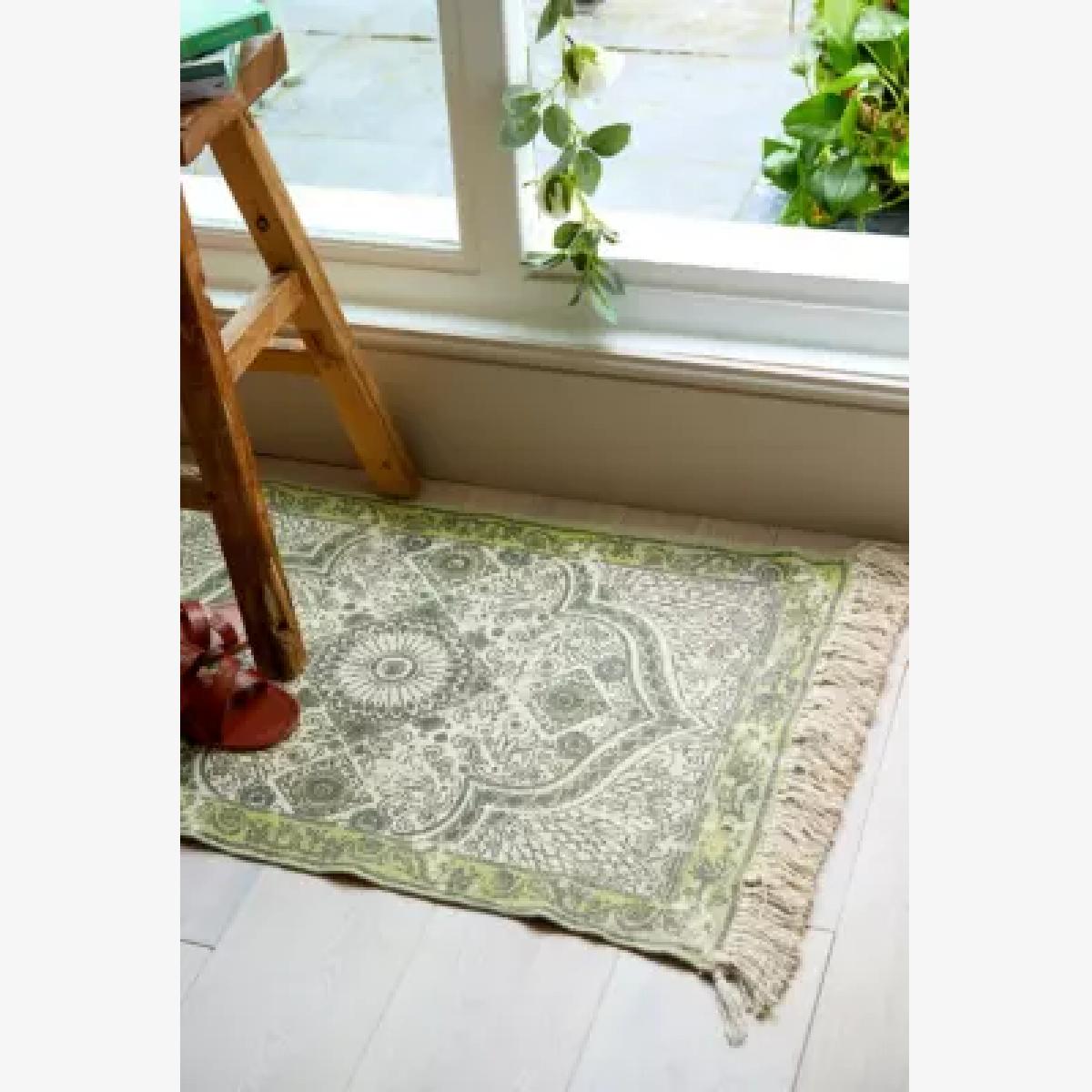 Urban Outfitters Iona Medallion 2x3 Rug - Green – image 1