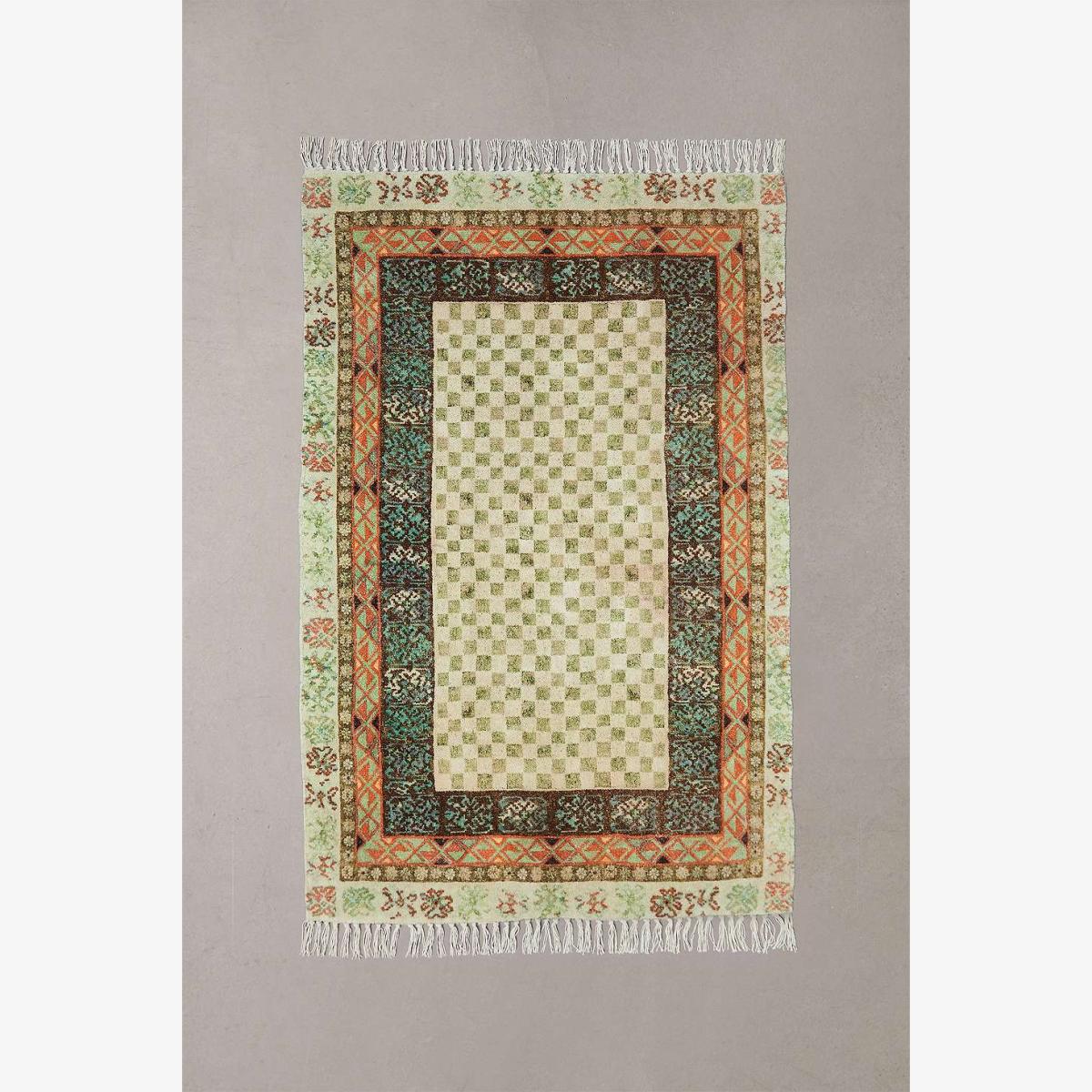 Devora Green 3x5 Rug - Green ALL at Urban Outfitters – image 1