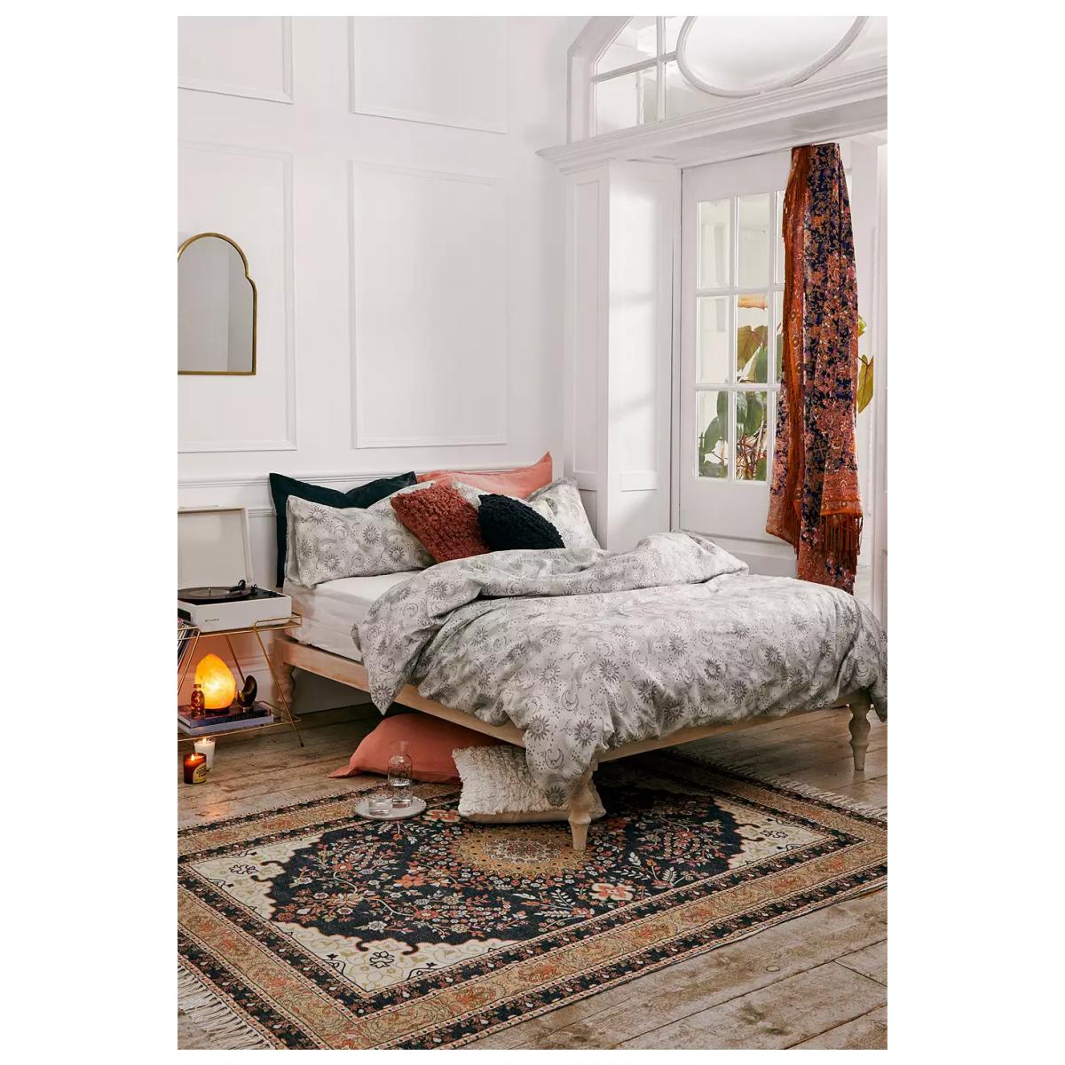 Ivy 5x7 Rug - Assorted ALL at Urban Outfitters – image 3