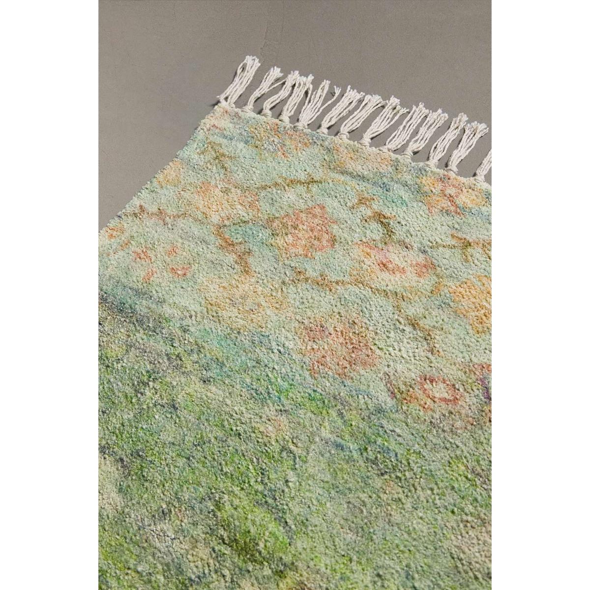 Rossi 2x3 Rug - Green ALL at Urban Outfitters – image 2