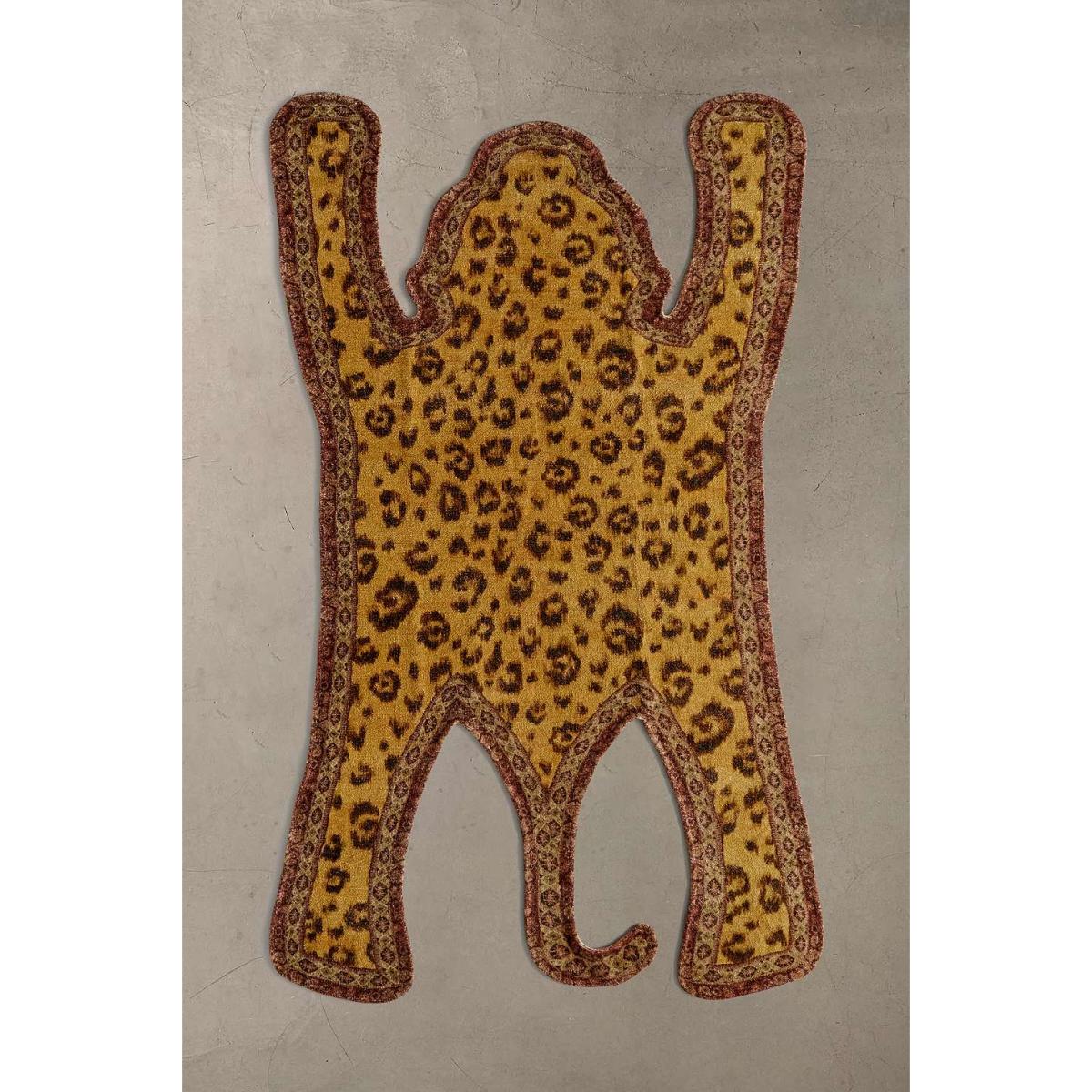 Leonore 5x7 Rug - Gold at Urban Outfitters – image 4