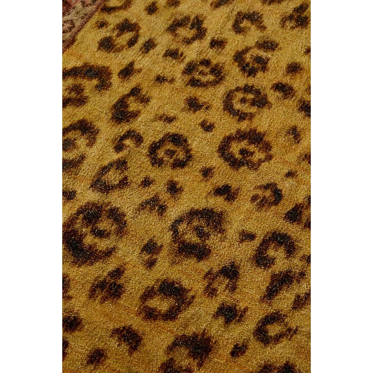 Leonore 5x7 Rug - Gold at Urban Outfitters – image 5