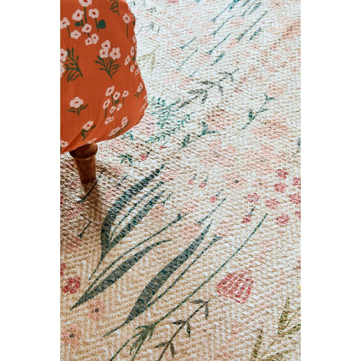 Rowan Floral 5x7 Rug - Neutral at Urban Outfitters – image 4