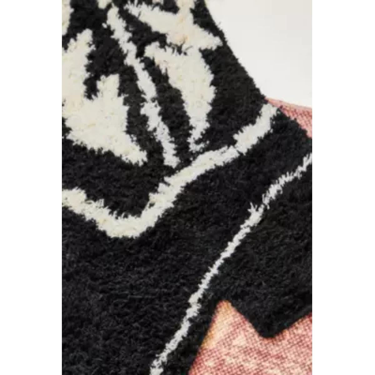 Black & White Cowboy Boot Rug - Black/White ALL at Urban Outfitters – image 6