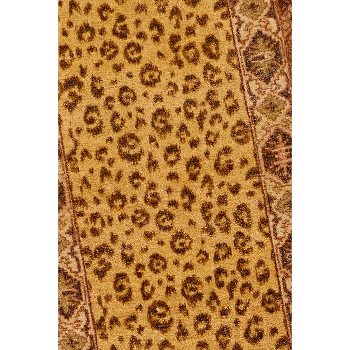 Leonore Runner 2x8 Rug - Neutral at Urban Outfitters – image 2
