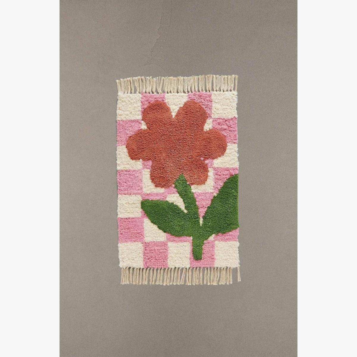Checkboard Flower 2x3 Rug - Pink at Urban Outfitters – image 1