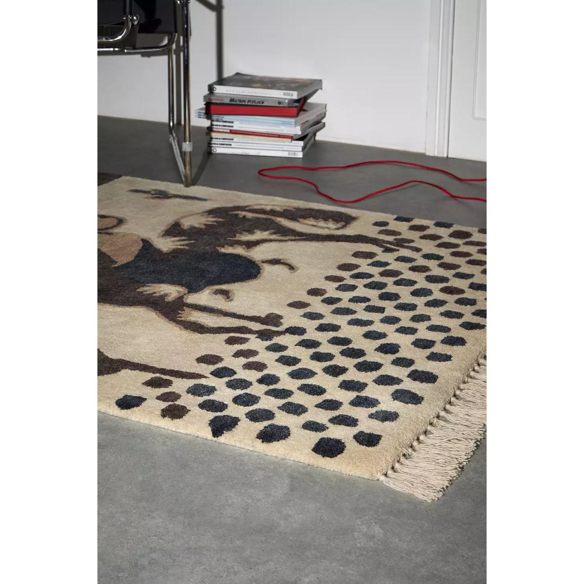 Urban Outfitters x TuftLuck TuftLuck UO Exclusive Riding Star 4x6 Rug – image 4