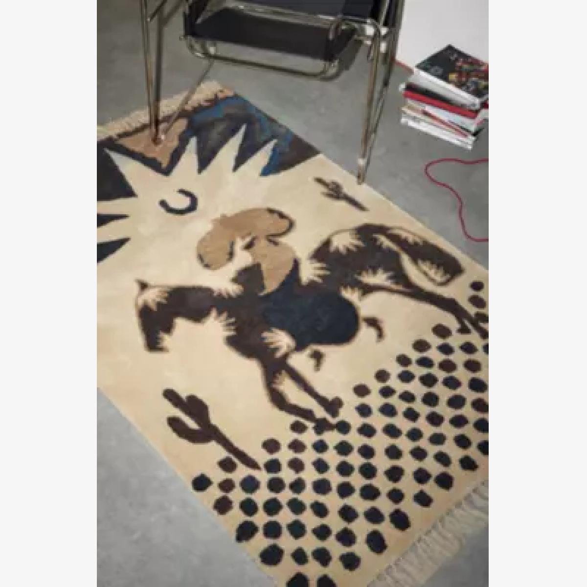 Urban Outfitters x TuftLuck TuftLuck UO Exclusive Riding Star 4x6 Rug – image 1
