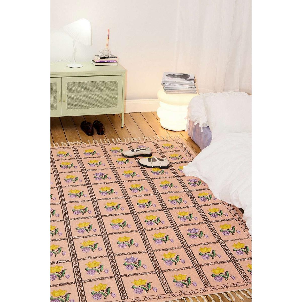 Pink Bridgette 5x7 Rug - Pink at Urban Outfitters – image 2