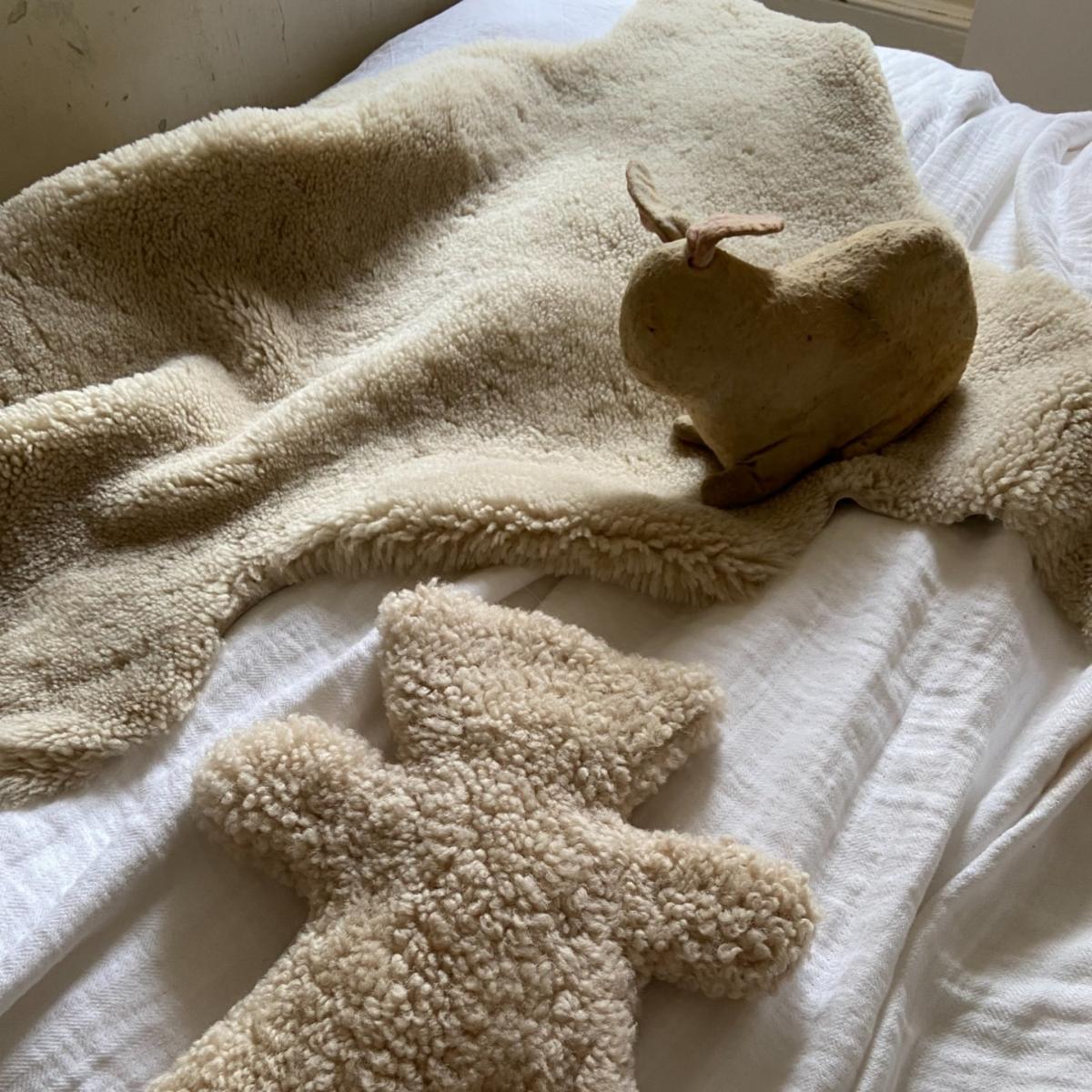 Rose Gold Single Curly Sheepskin Rug - Moonlight Owen Barry – image 2