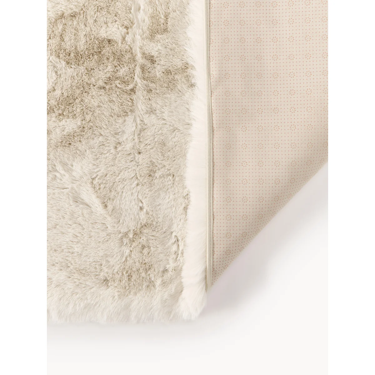 Faux Fur Rug Salla – image 4