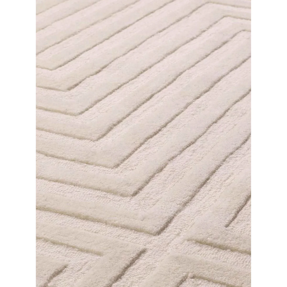 Hand-Tufted Low-Pile Wool Rug Breck – image 2