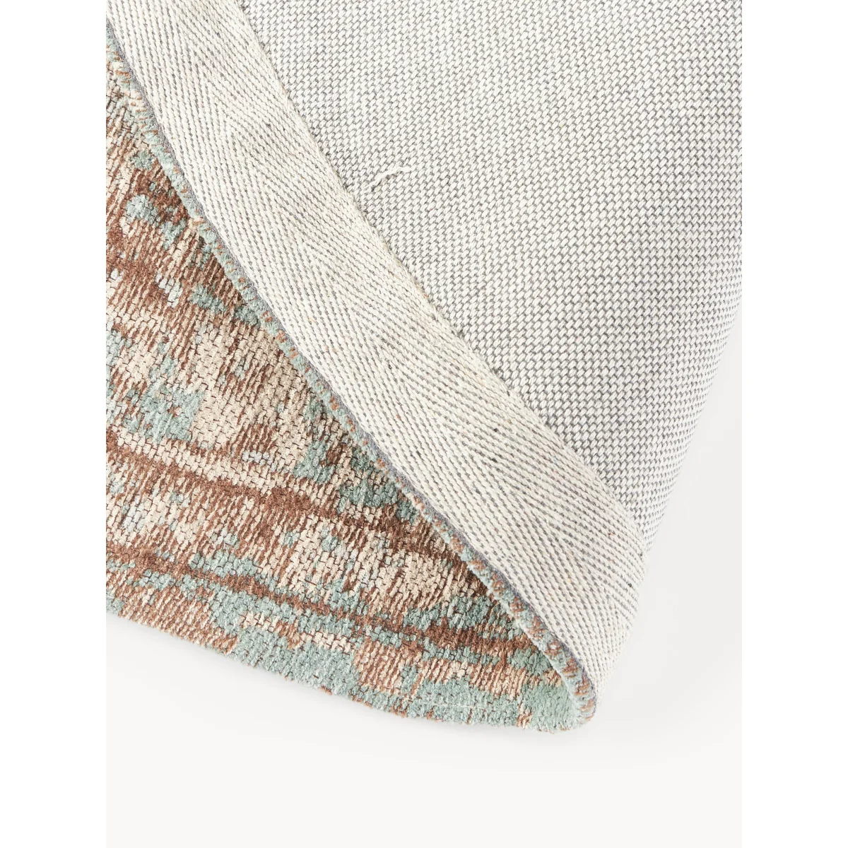 Round Hand-Woven Chenille Rug Rimini – image 6