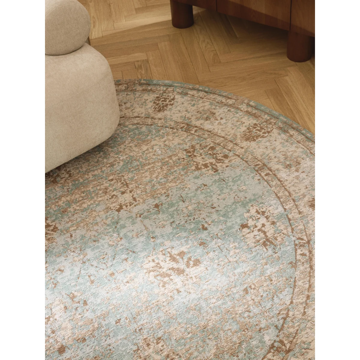 Round Hand-Woven Chenille Rug Rimini – image 8