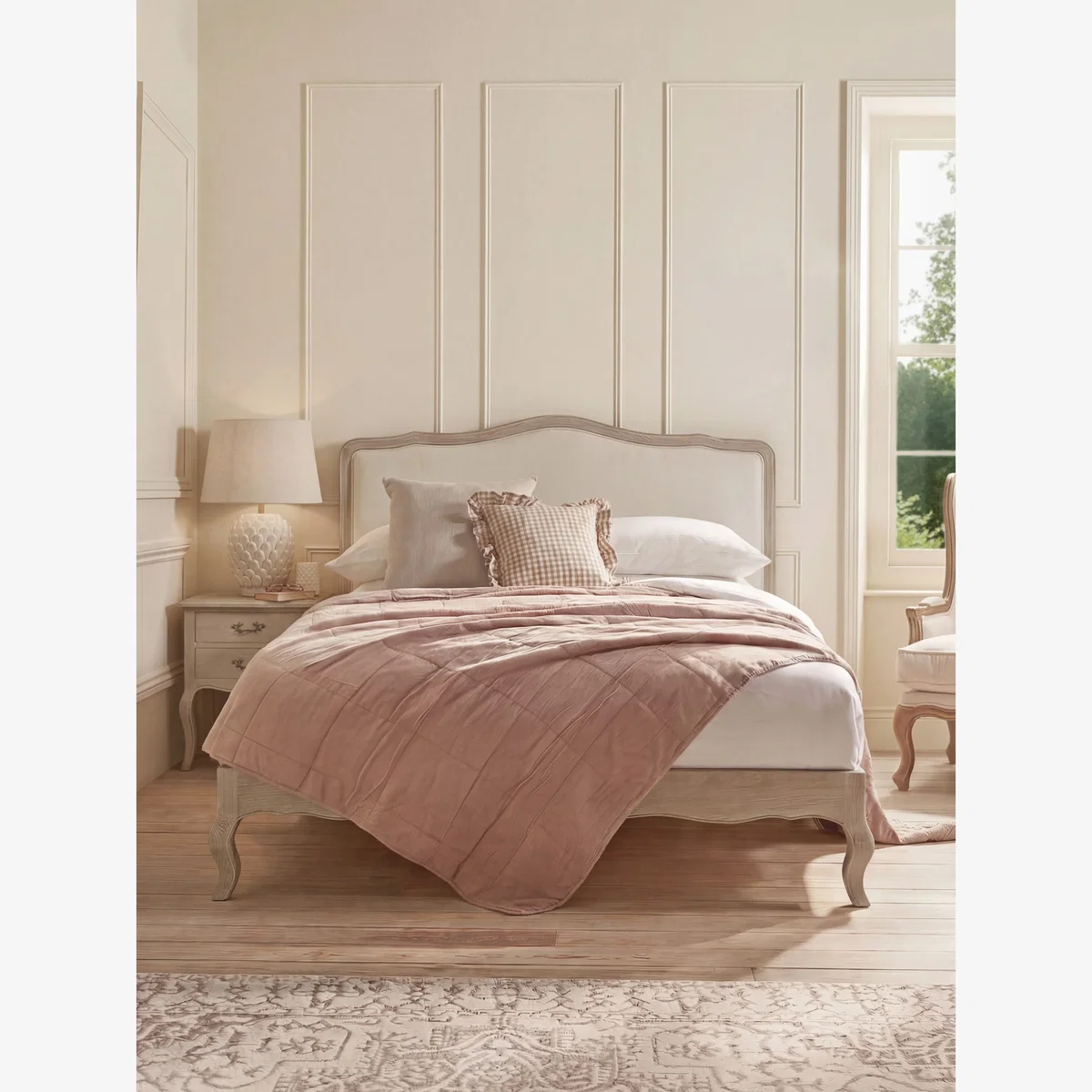 Sylvie Bed - King – image 1