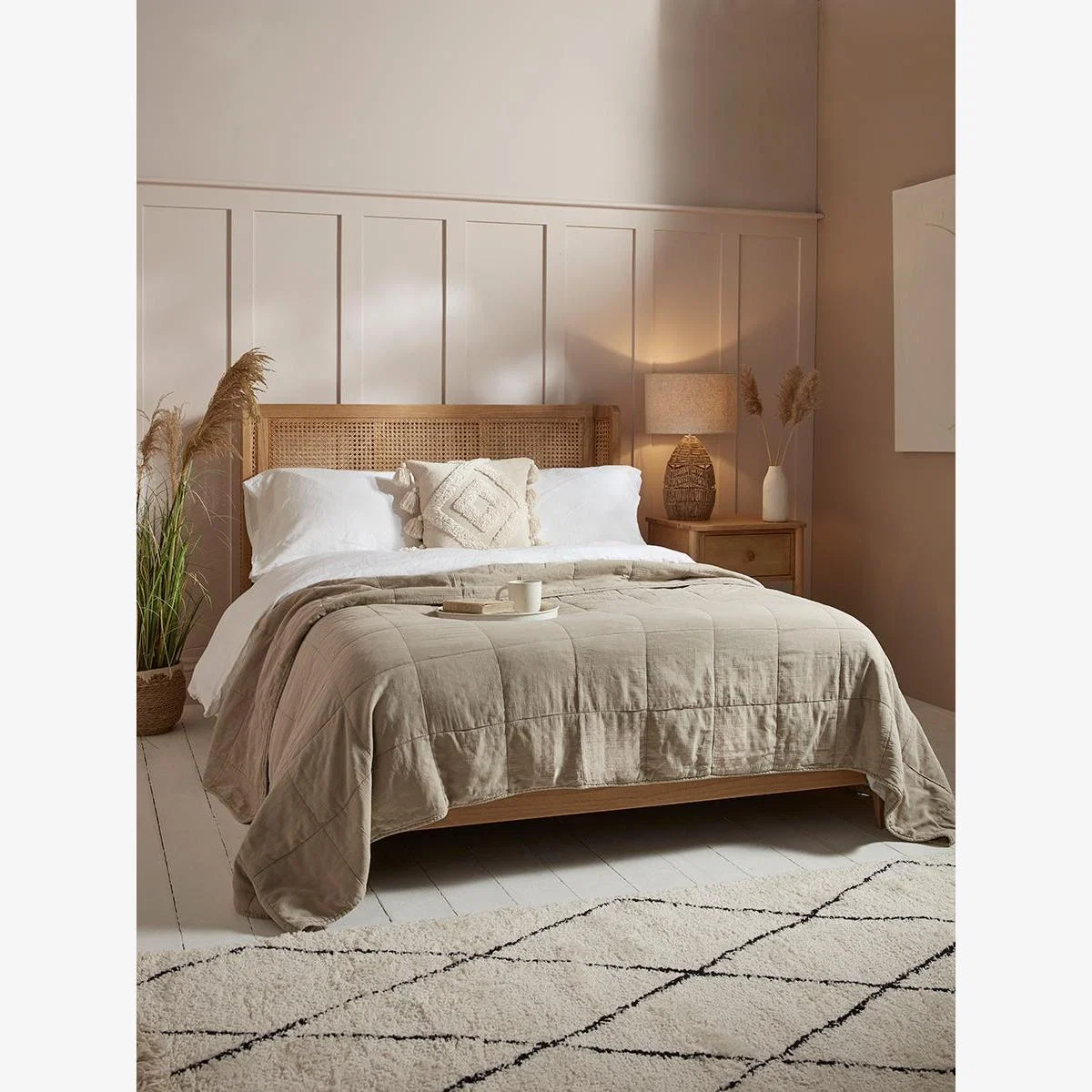 Mia Bed - Super King Size – image 1