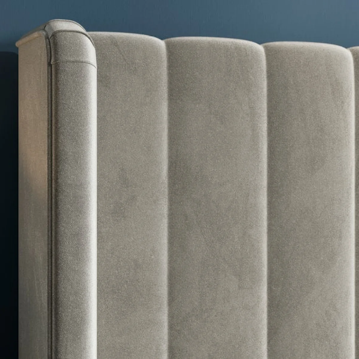 Alara Velvet Bed – image 5