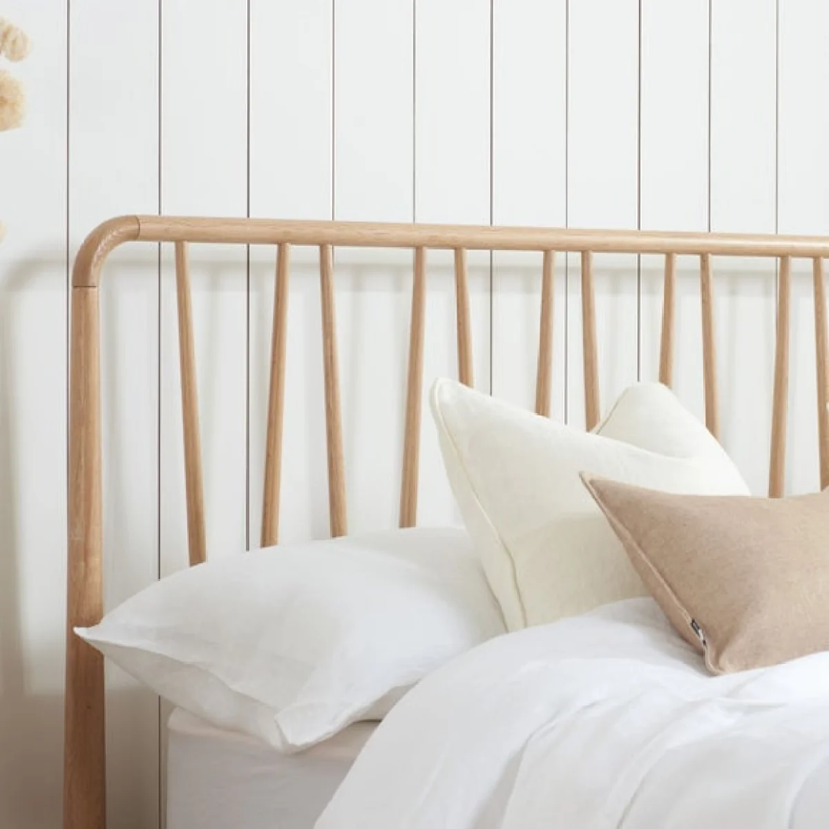 Jesper Oak Effect Bed Frame – image 2