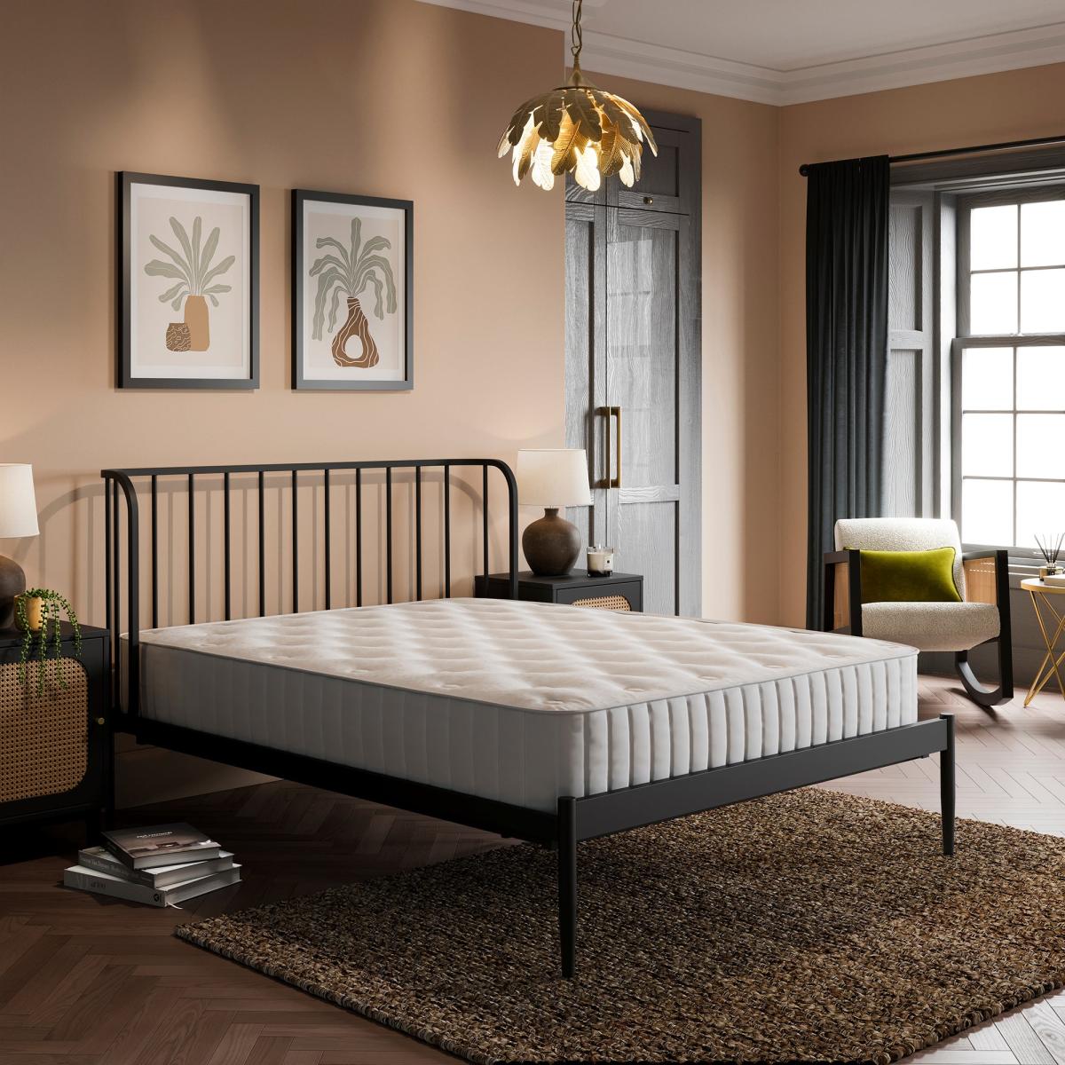 Elliot Curved Spindle Bed Black – image 2