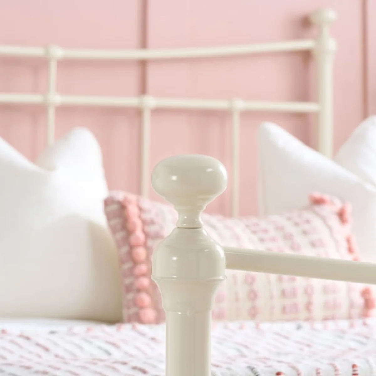 Emily Metal Bed Frame – image 4