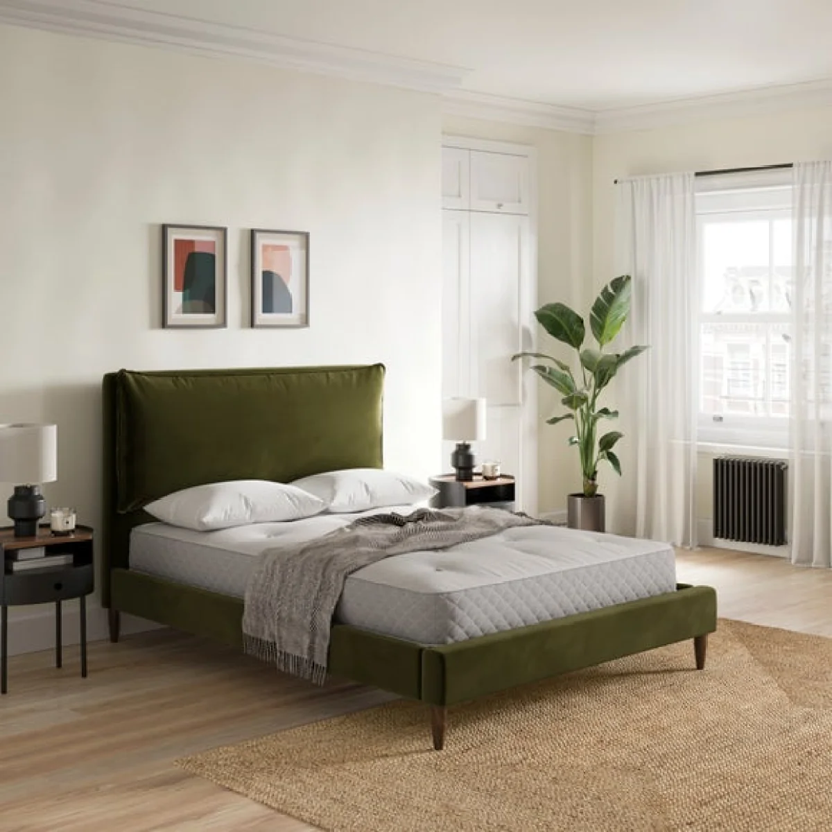 Skylar Velvet Bed – image 1