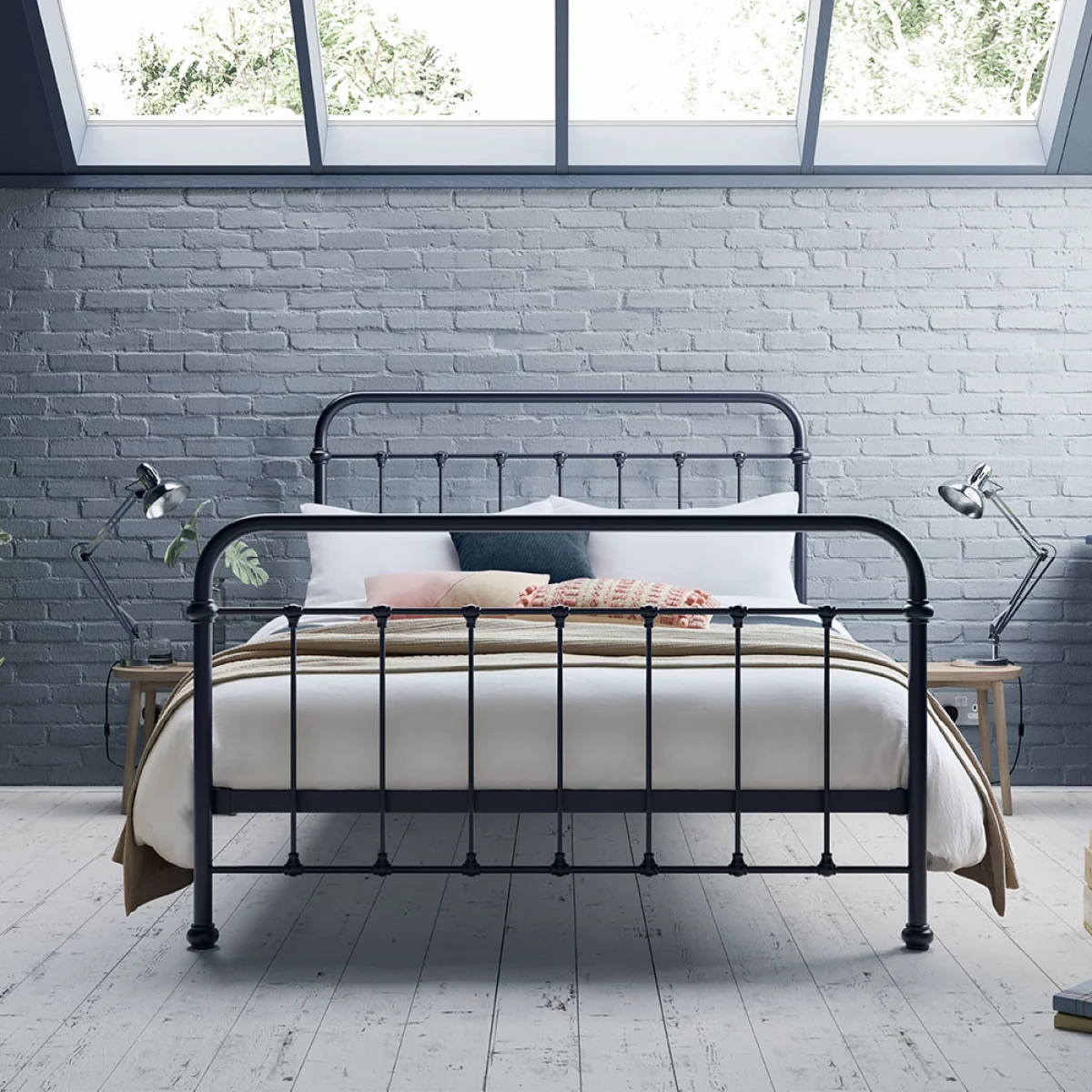 Oliver Bed, Double - Navy