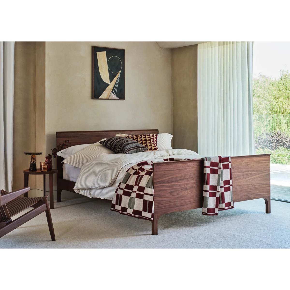 Heal's Antera Bed King Walnut – image 2