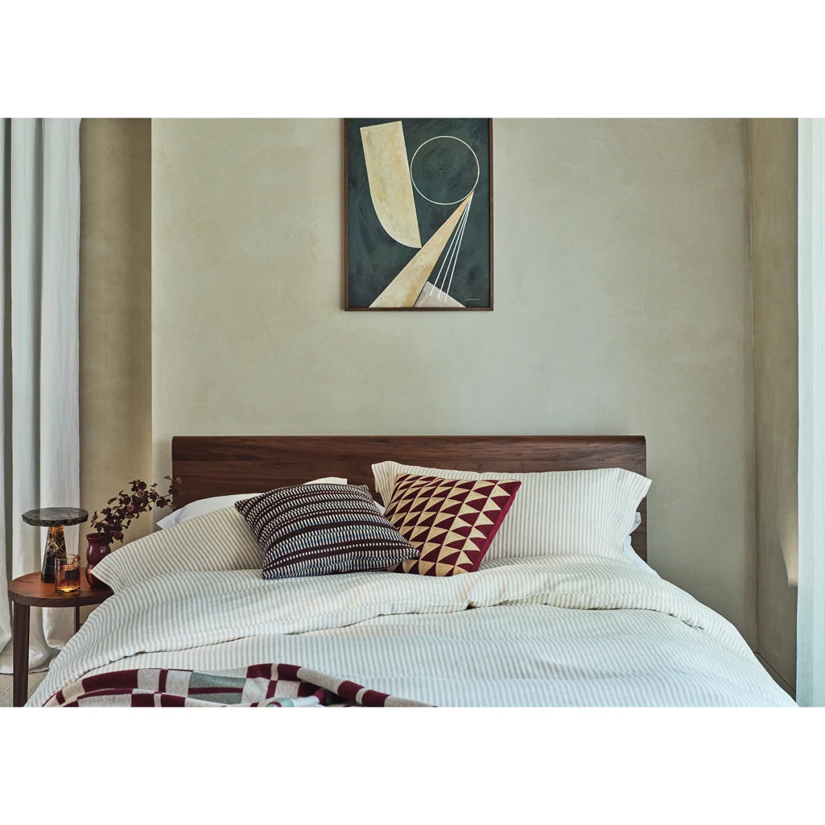 Heal's Antera Bed King Walnut – image 6