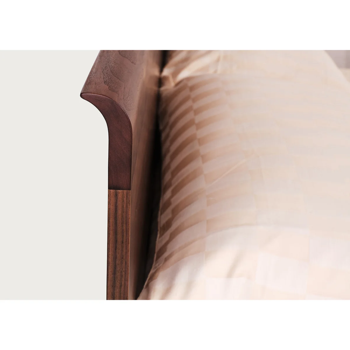 Heal's Antera Bed King Walnut – image 7