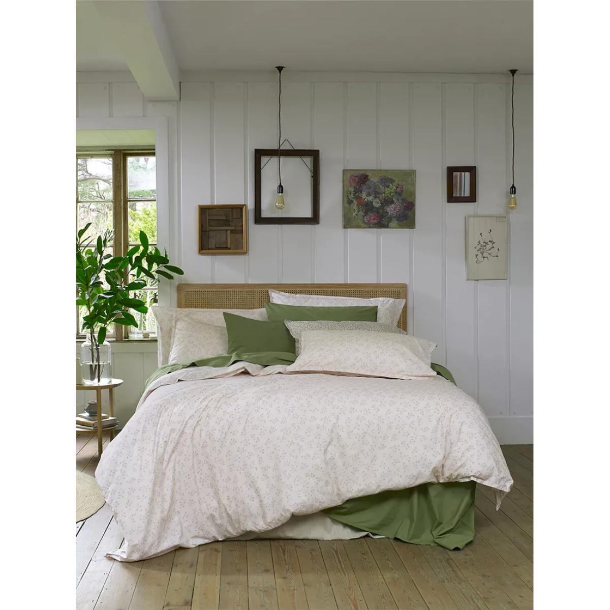 Piglet in Bed Spring Sprig Cotton Flat Sheet – image 2