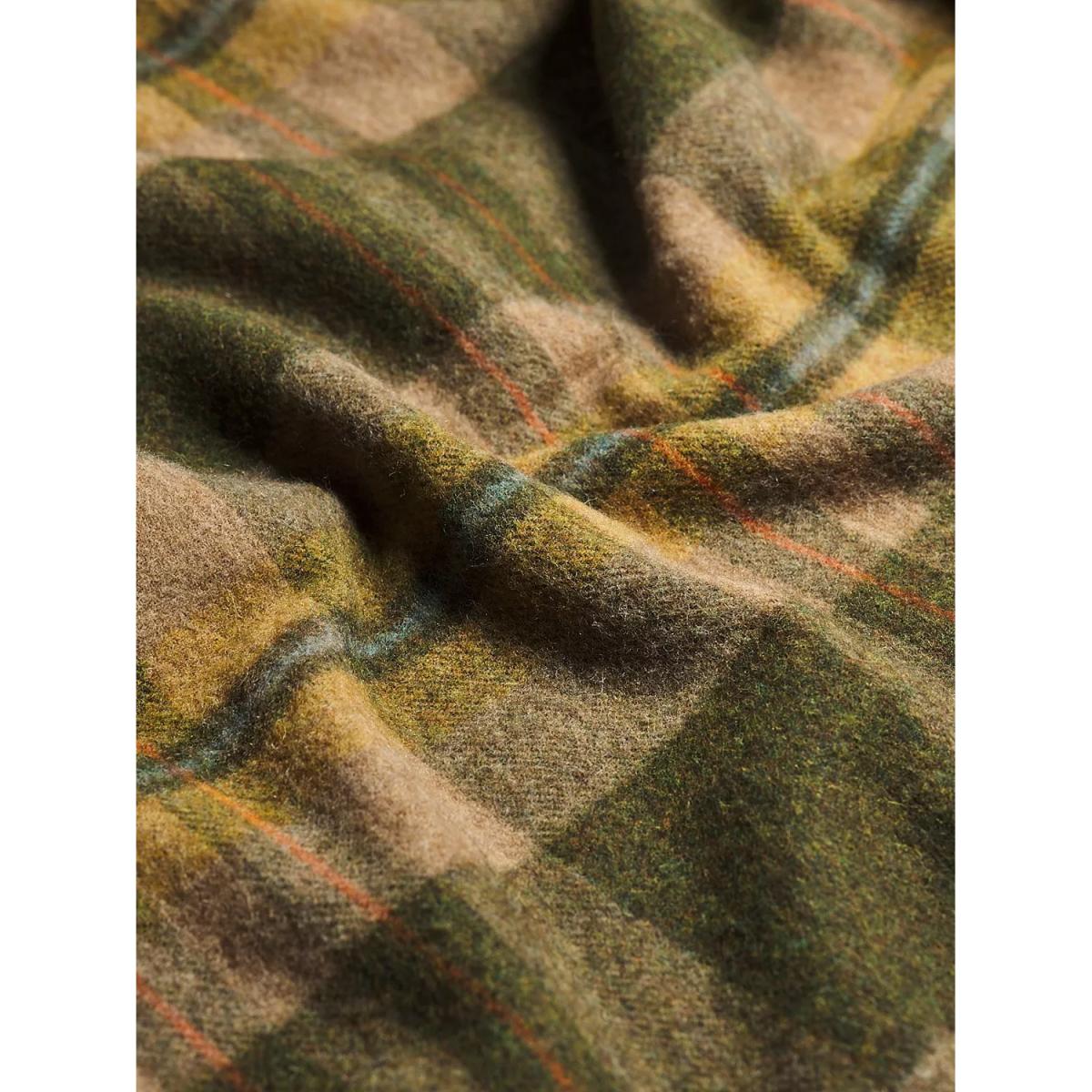 Piglet in Bed Cabin Wool Blanket, L185 x W140cm – image 2
