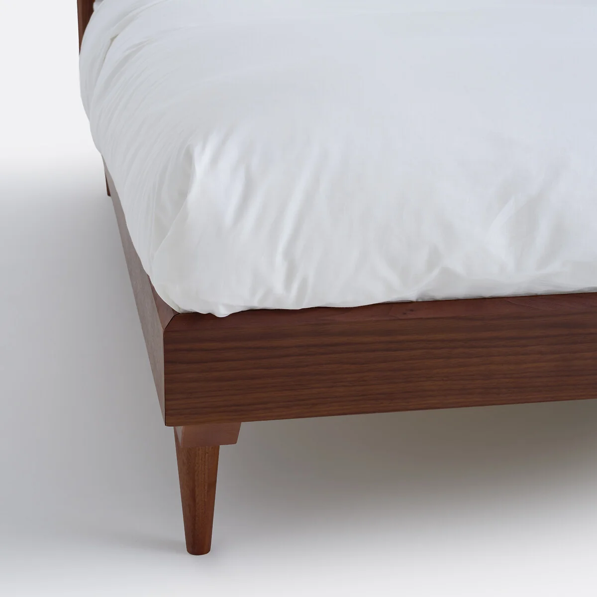 Quilda Walnut/Walnut Veneer Bed + Bed Base – image 6