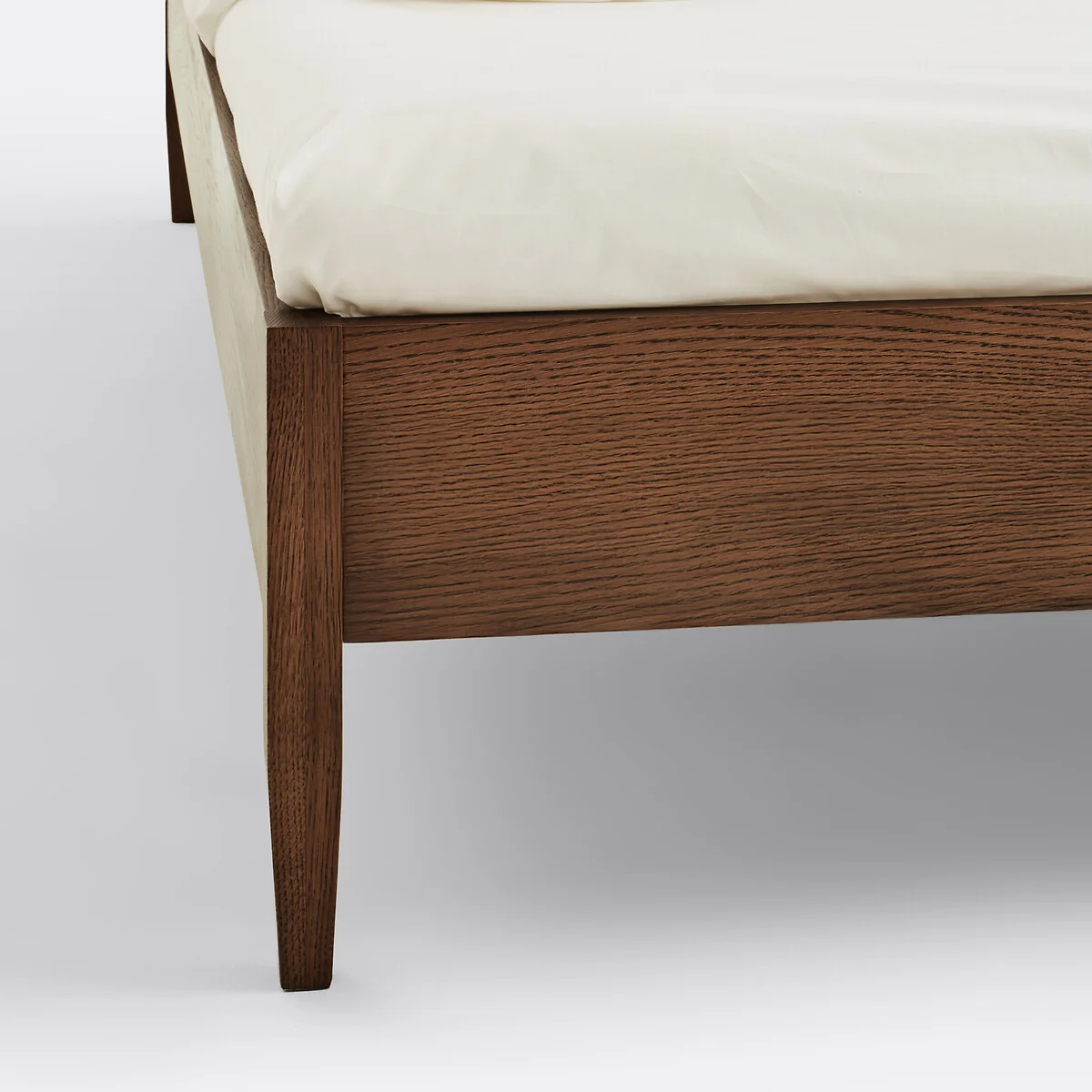 Madara Solid Oak and Walnut-Stained Veneer Bed with Bed Base – image 4