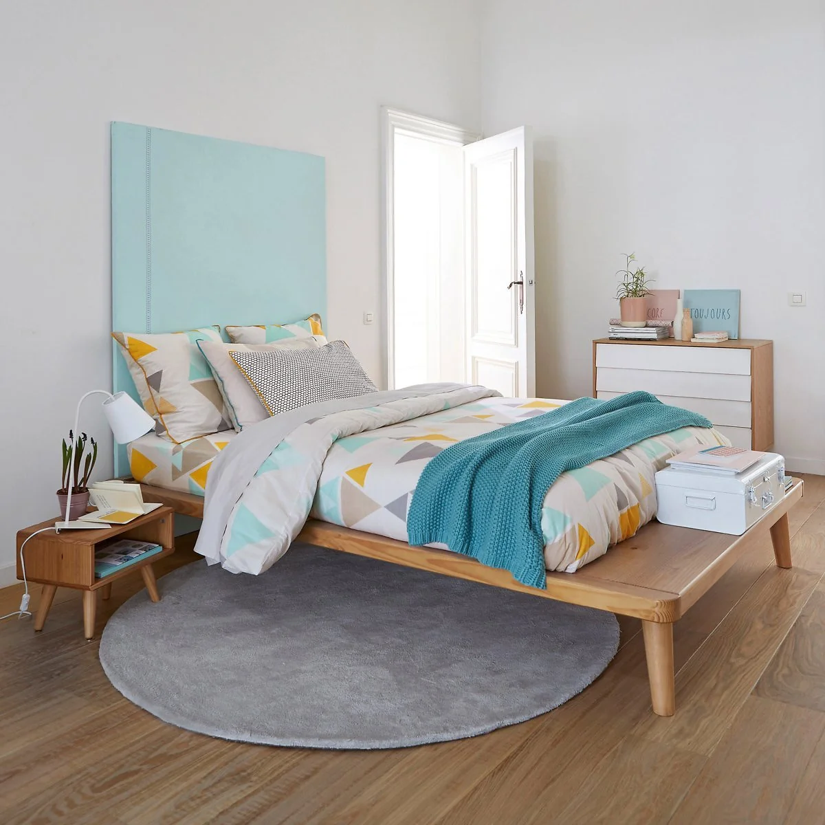 Jimi Solid Pine Platform Bed with Bed Base – image 2