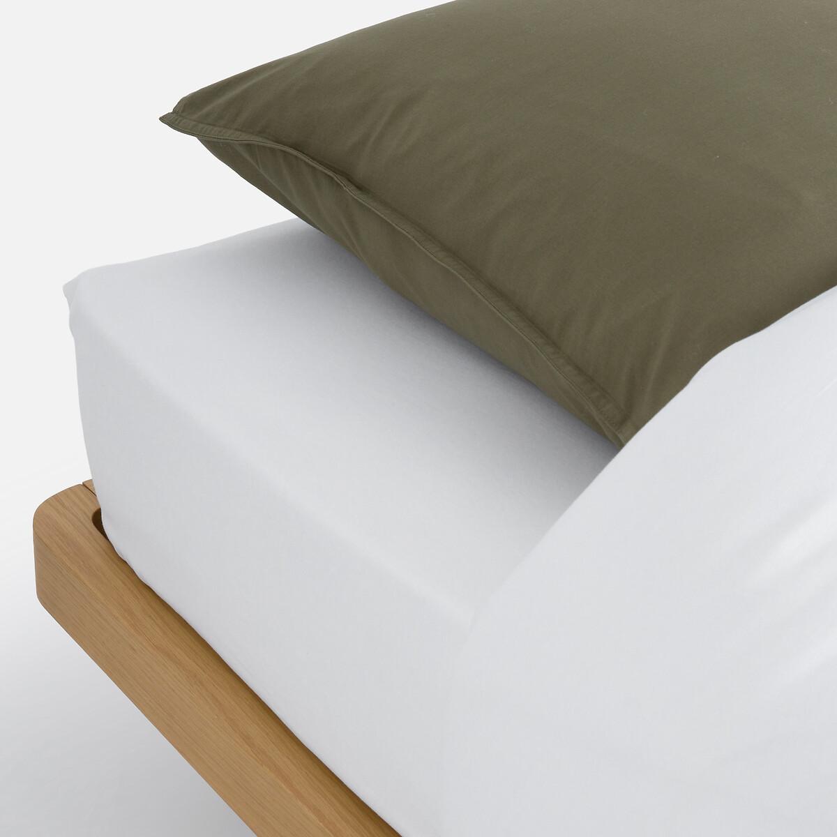 Pluma Bed with Slats – image 6
