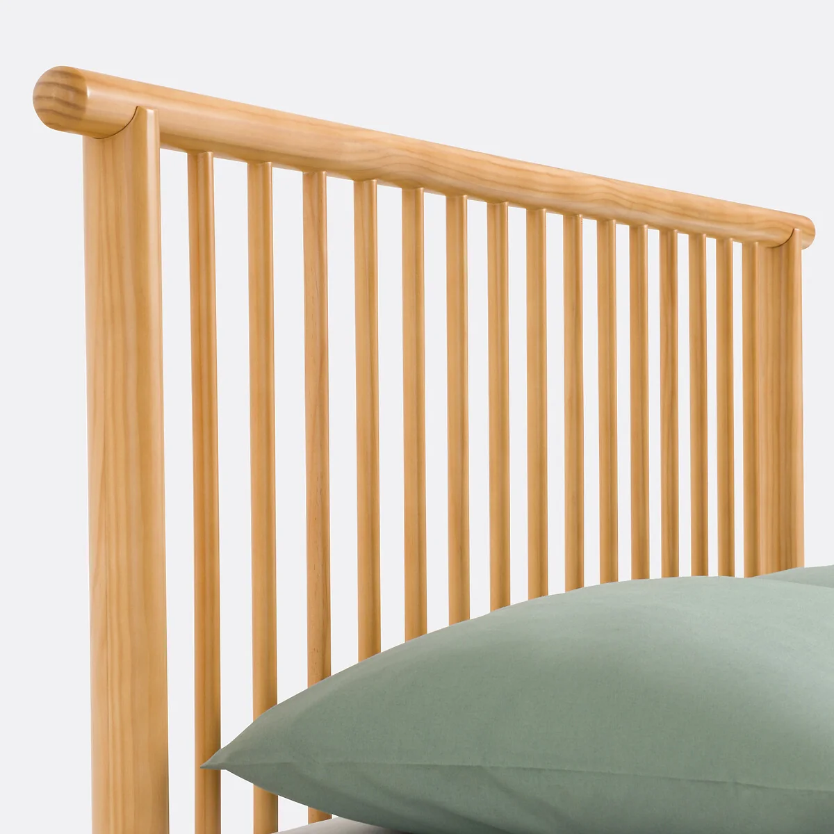 Mora Solid Pine Bed with Bed Base – image 4
