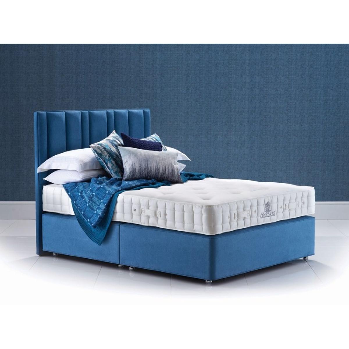 Hypnos Harriett Headboard - 135cm Double - Strutted Bed Fixing - Premium Fabric – image 5