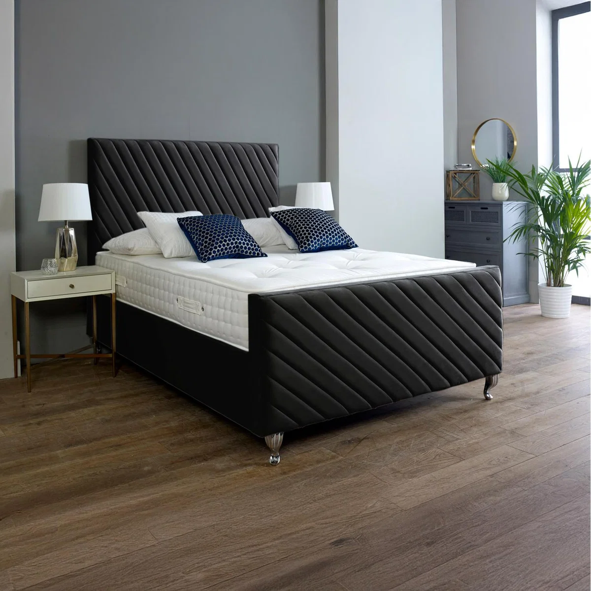 Sorrento Frame Bed with Headboard and Footboard - Black / Small Double