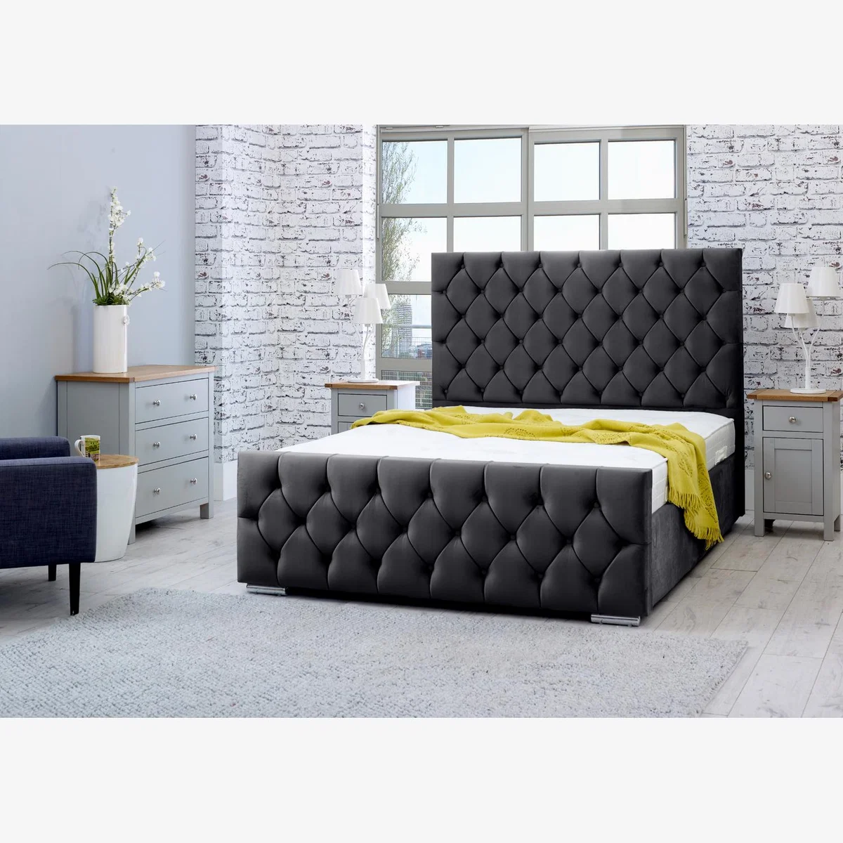 Macono Plush 4 Inch Solid Thick Bed Frame With Chesterfield Headboard - Steel / Single