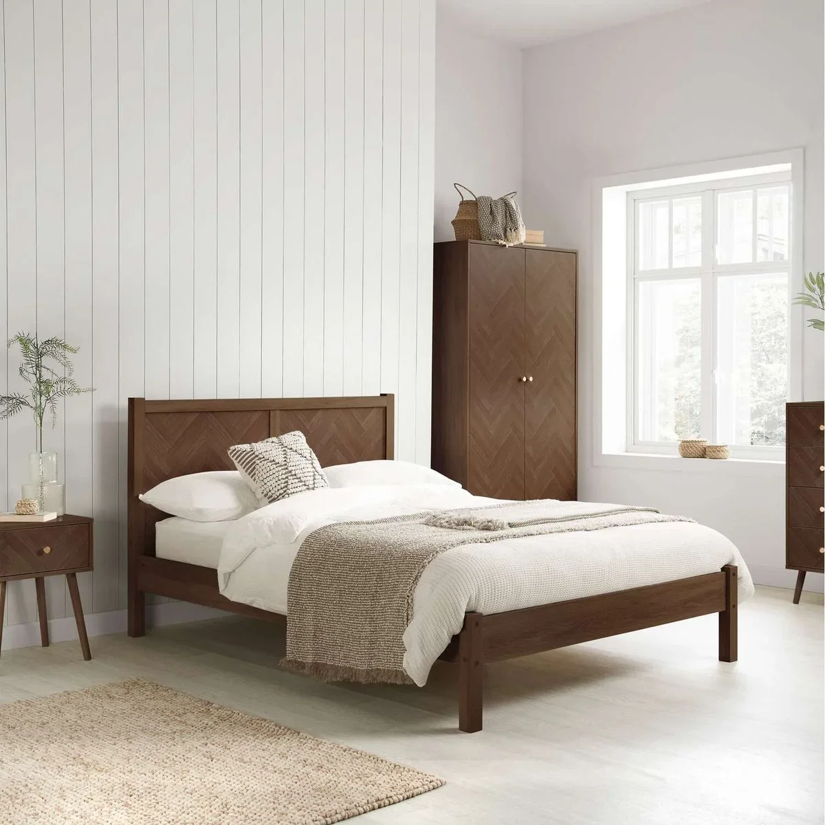 Oak Brown Wooden Bed Frame Birlea Herringford - Walnut / Double – image 1
