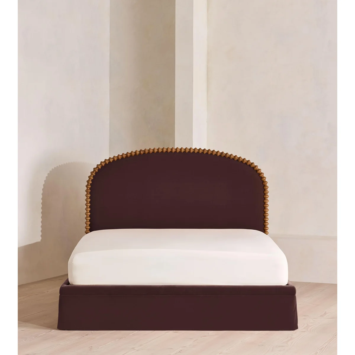 Mika Bed, King, Velvet, Aubergine, UK – image 3