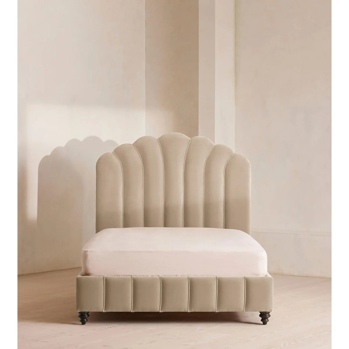 Manette Bed, King, Velvet, Oyster, UK – image 3