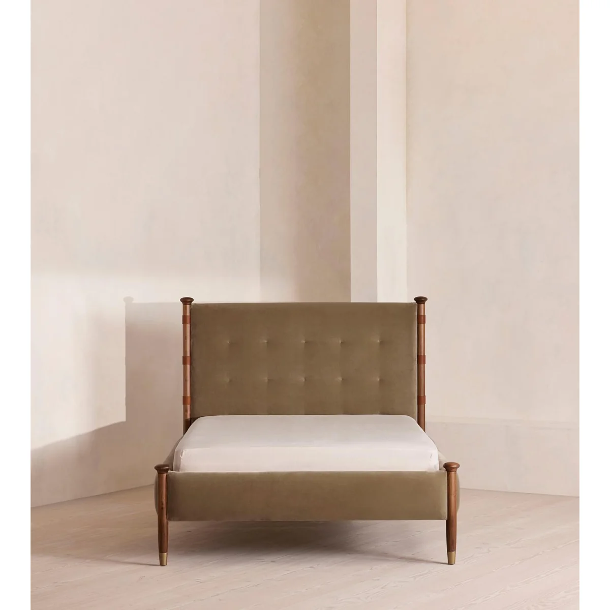 Paolo Bed, King, Velvet, Truffle, UK – image 3