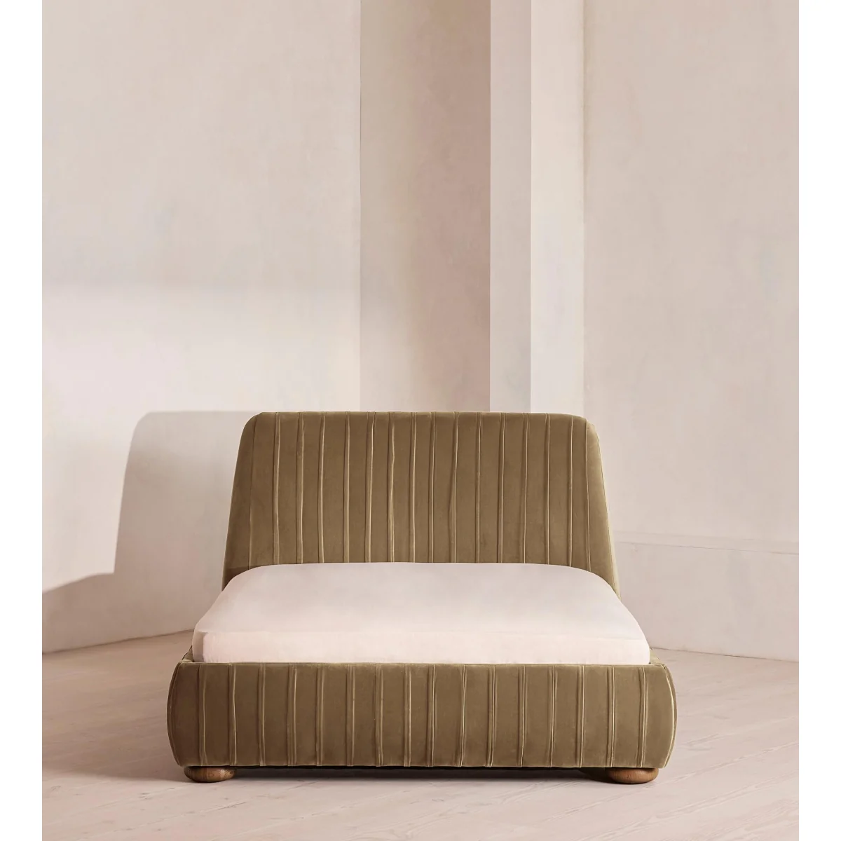 Vivienne Bed, King, Velvet, Truffle, UK – image 3