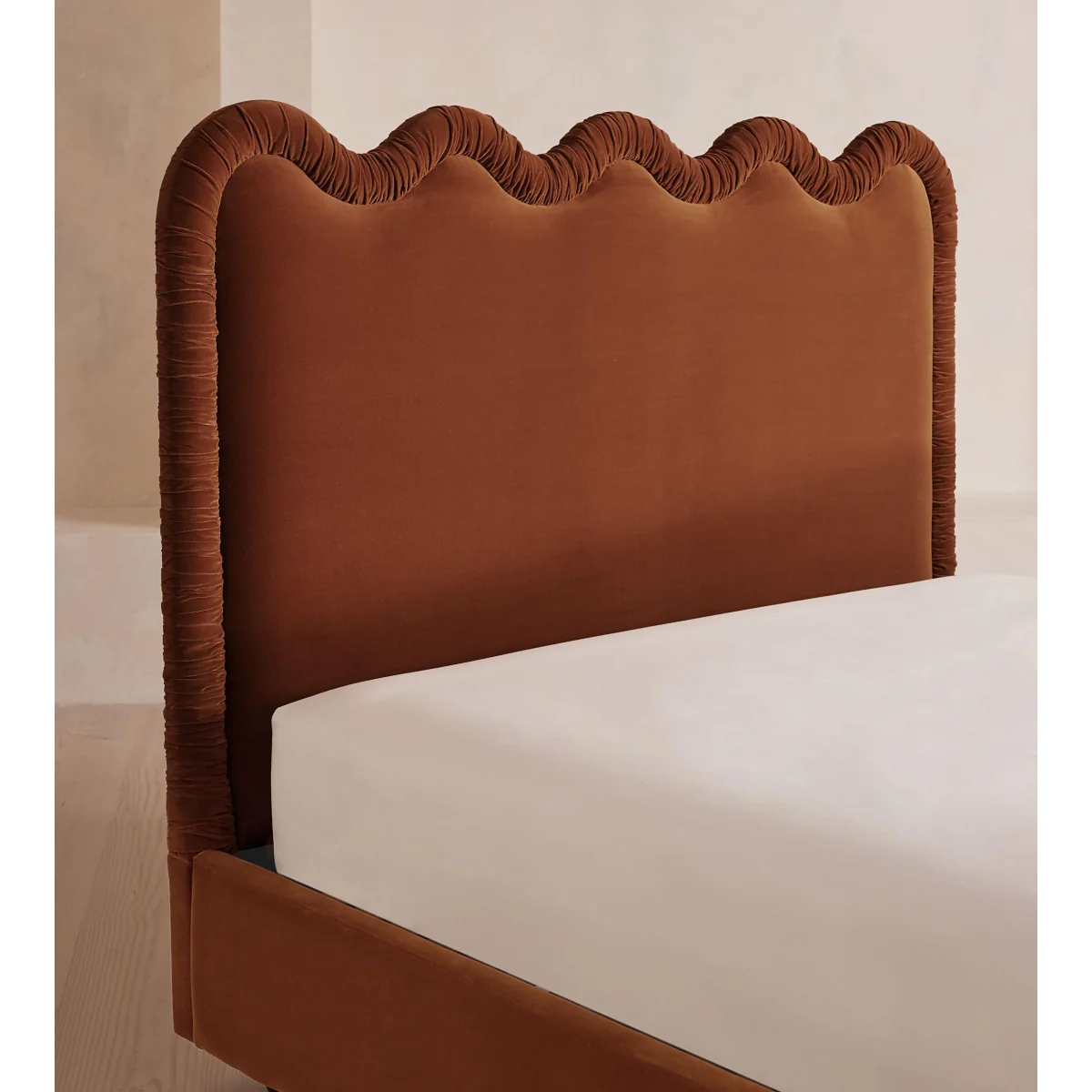 Tristan Bed, King, Velvet, Cinnamon, UK – image 5
