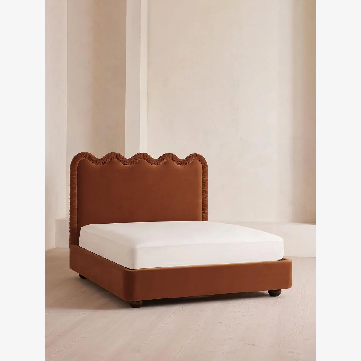 Tristan Bed, King, Velvet, Cinnamon, UK – image 1