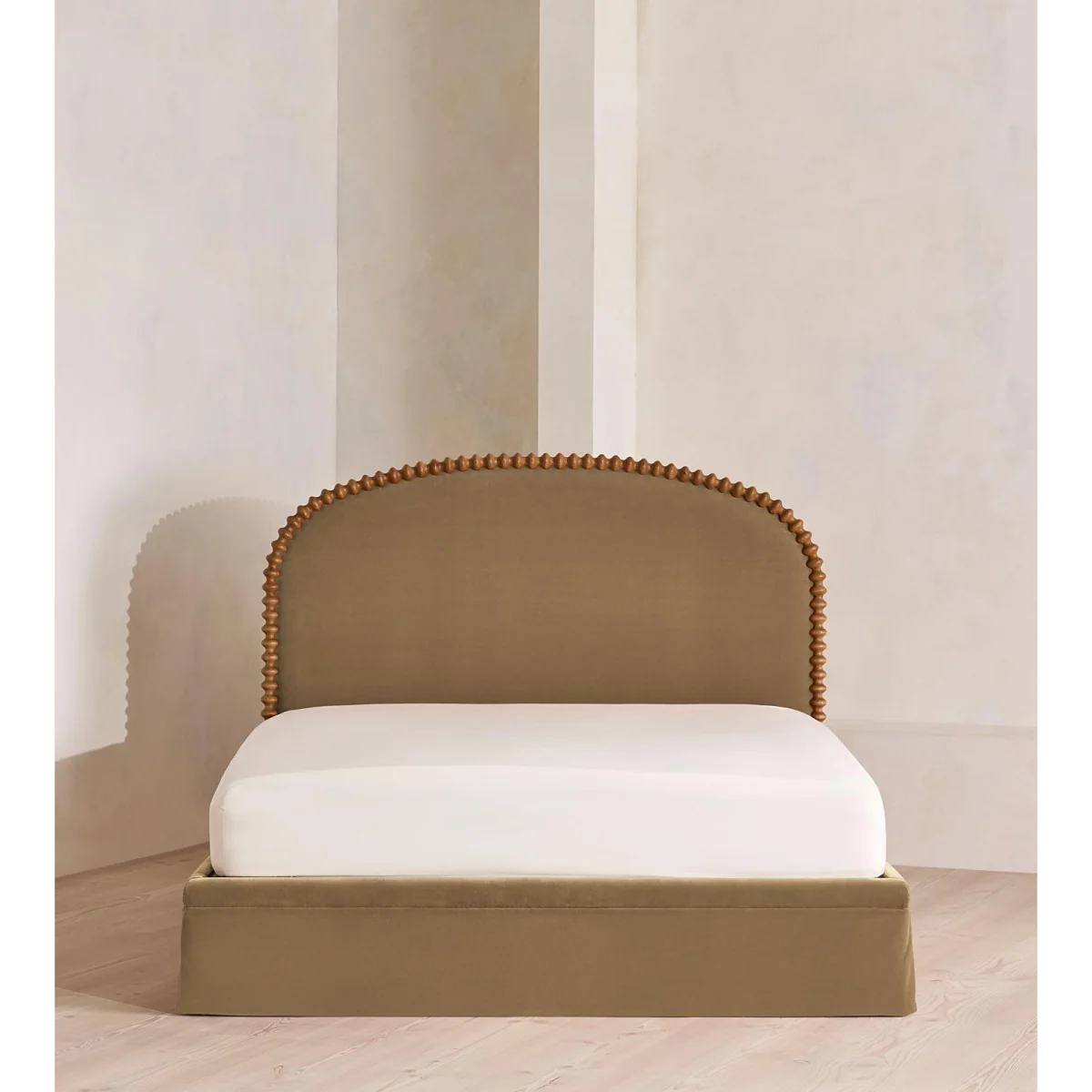 Mika Bed, King, Velvet, Truffle, UK – image 3