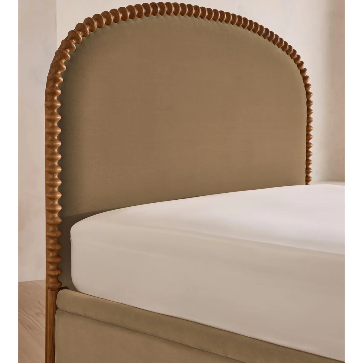 Mika Bed, King, Velvet, Truffle, UK – image 4