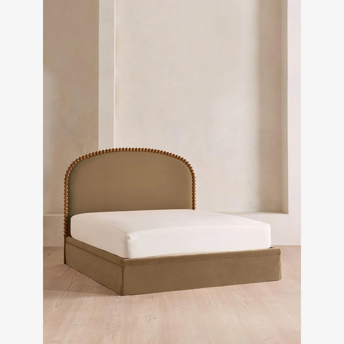 Mika Bed, King, Velvet, Truffle, UK – image 1