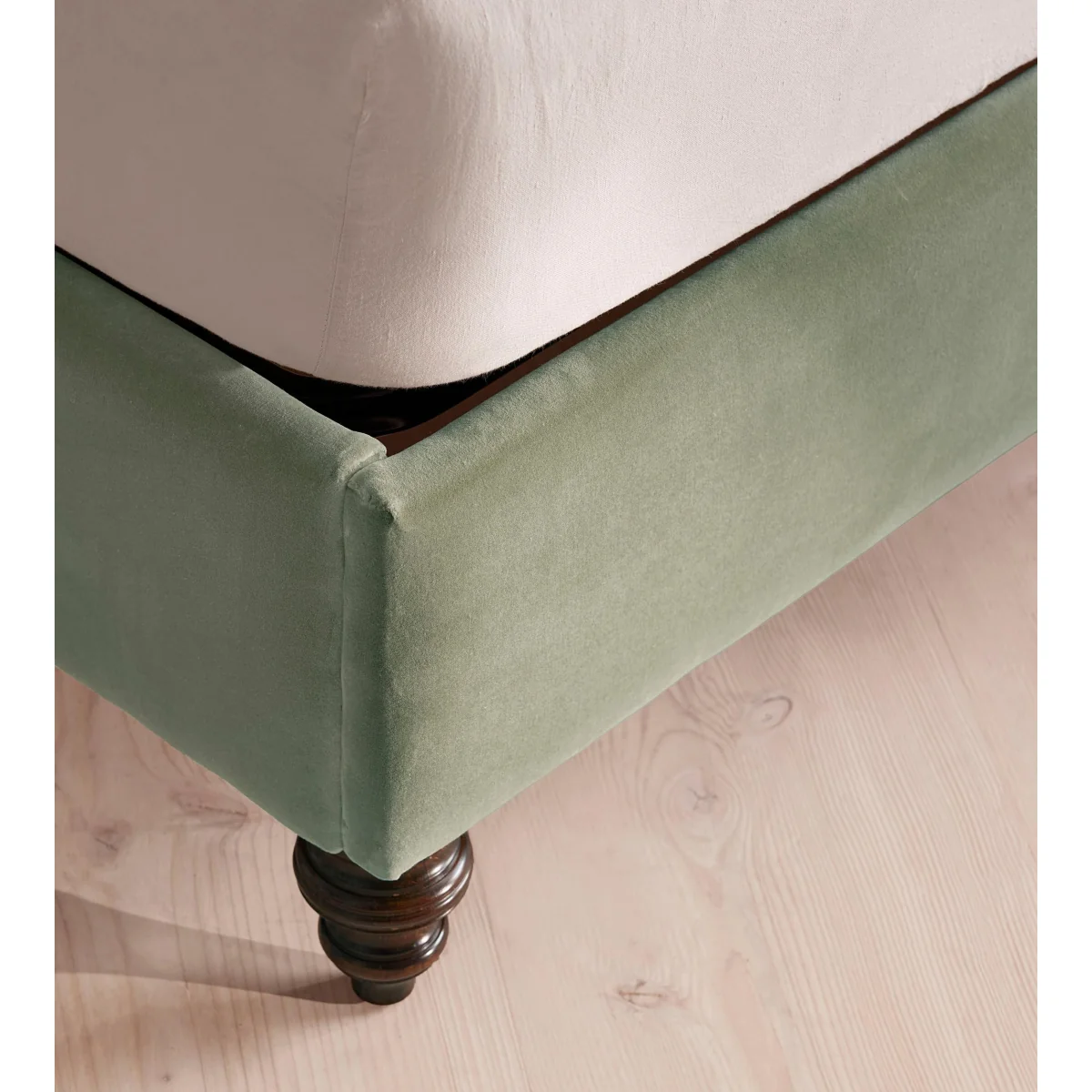 Rivas Bed, King, Velvet, Seafoam, UK – image 4